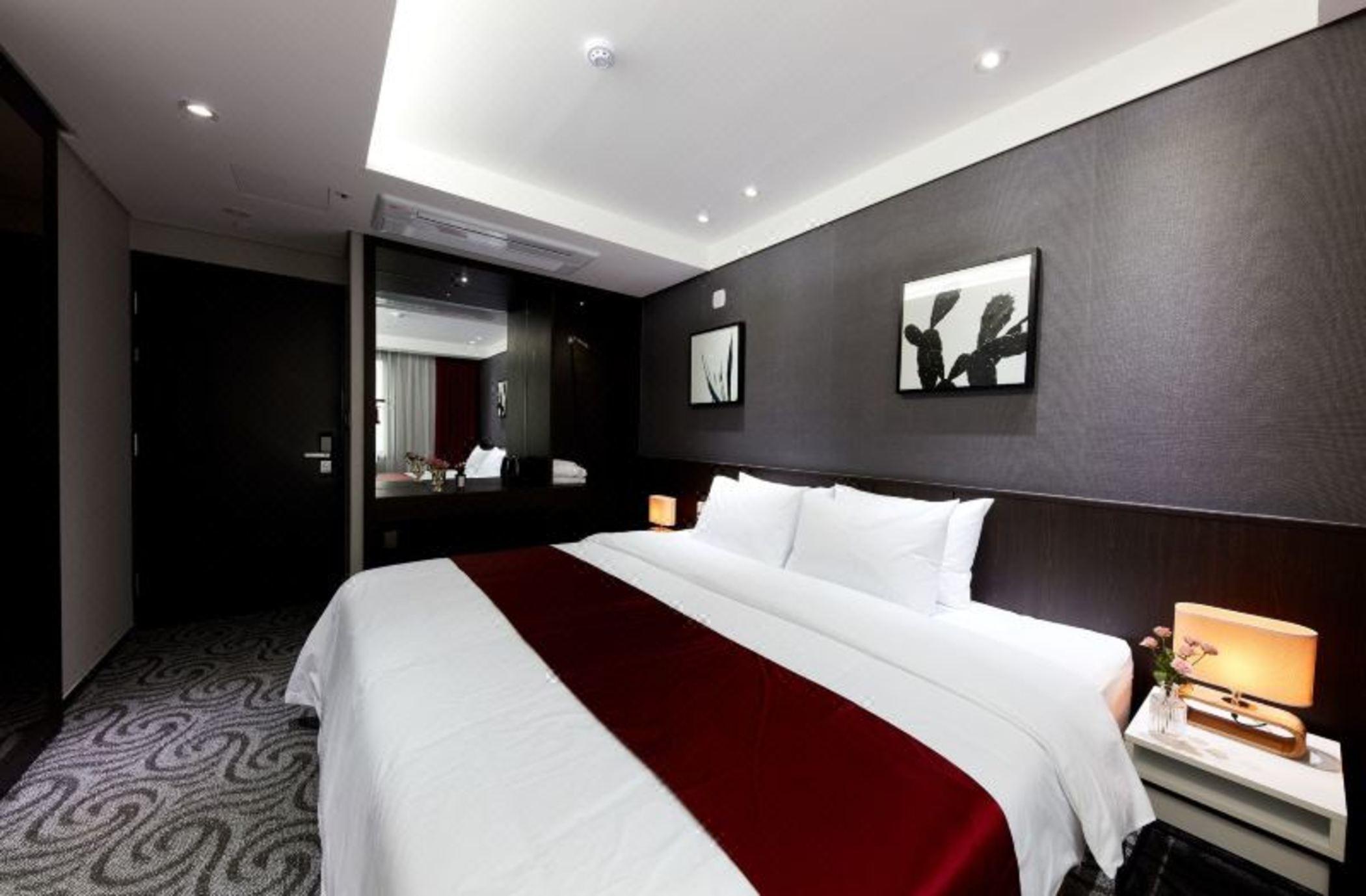 Ramada By Wyndham Yongin Hotel Ngoại thất bức ảnh