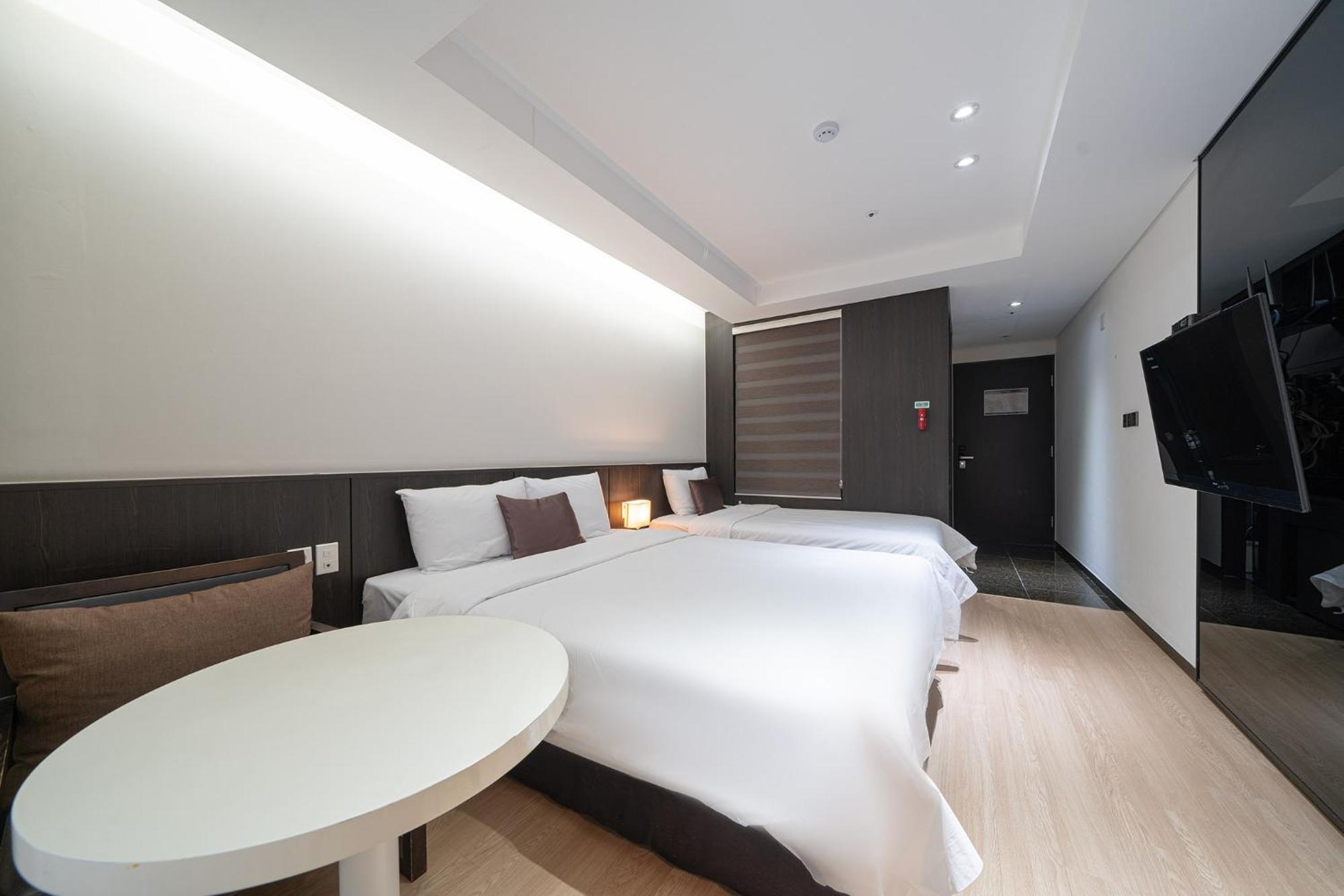Ramada By Wyndham Yongin Hotel Ngoại thất bức ảnh