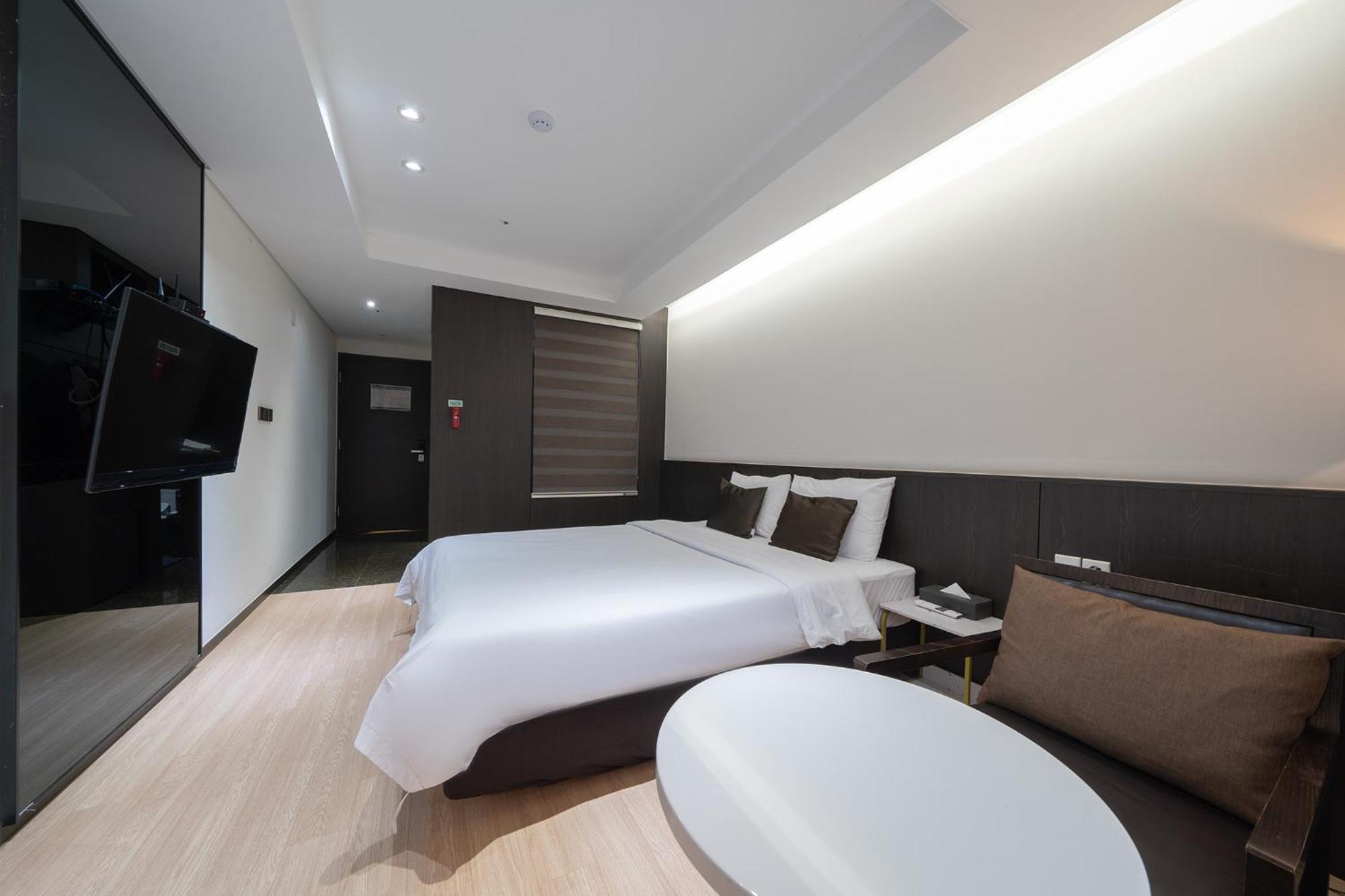 Ramada By Wyndham Yongin Hotel Ngoại thất bức ảnh